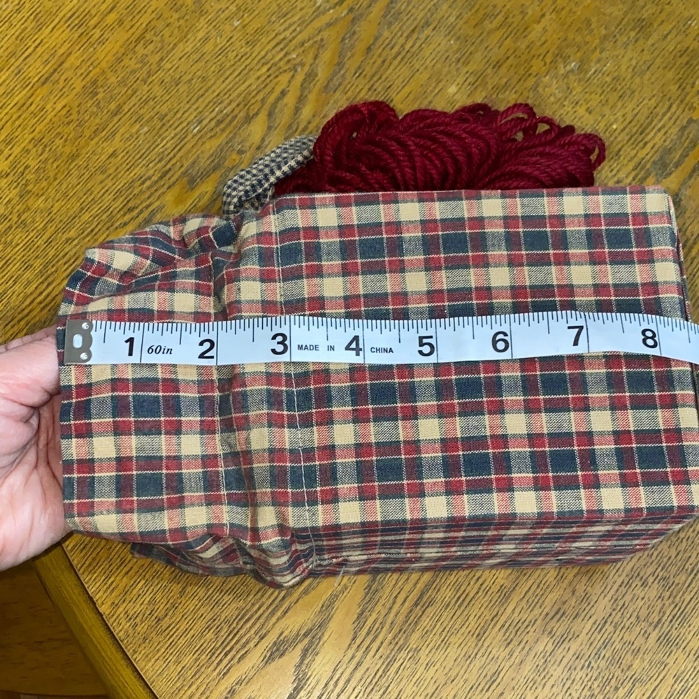 Primitive Raggedy Ann Fabric Tissue Cover - Picture 4 of 6